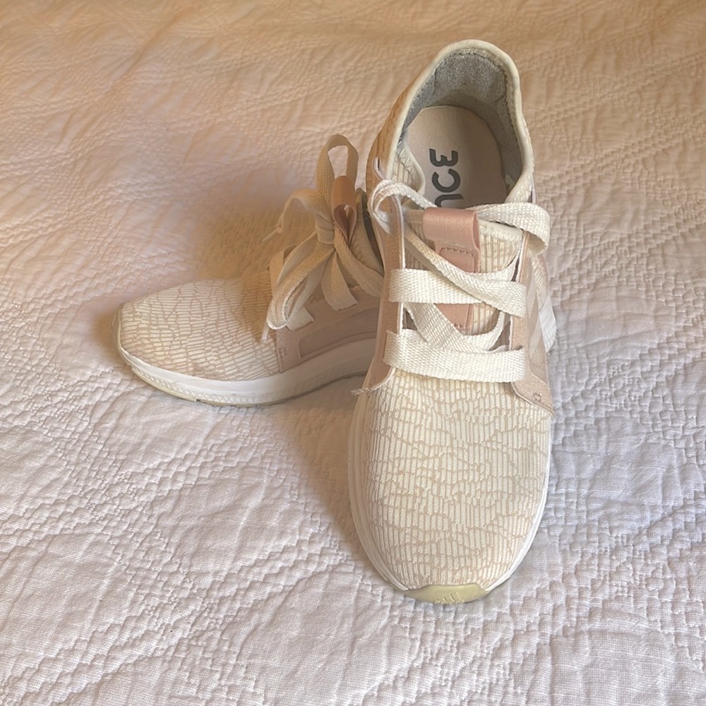 Adidas Edge Lux tennis shoe
